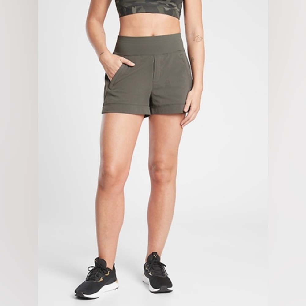 Athleta Trekkie North High Waist Olive Shorts Size 4